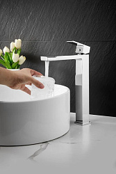 Смеситель для раковины высокий, B11613