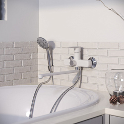 Aringa Рейн смеситель для ванны и душа длинный излив с аксессуарами, белый
