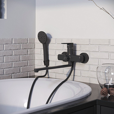 Aringa Рейн смеситель для ванны и душа длинный излив с аксессуарами, черный
