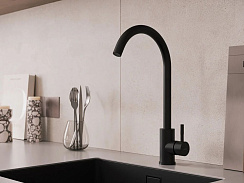 Смеситель для кухни COMO однорычажный черный