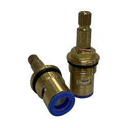 Кран-букса М18х1.5 (20 шлицов) с керам. прокладками, поворот 90°,  на холодную воду, блистер