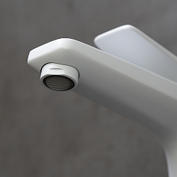 BRONX Смеситель для раковины, монолитный, с донным клапаном клик-клак, латунь/белый матовый