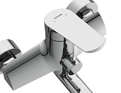 Смеситель для ванны FLAVIS с длинным изливом однорычажный