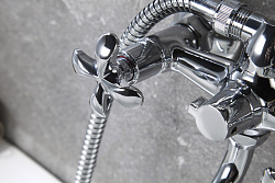 FLORA Смеситель универсальный с круглым изливом 32 см, двуручковый, поворотный переключ, латунь/хром