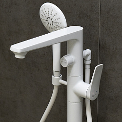 ВЫВОД BRONX Напольный смеситель для ванны, повор.переключатель, латунь/белый матовый, LM3744MW